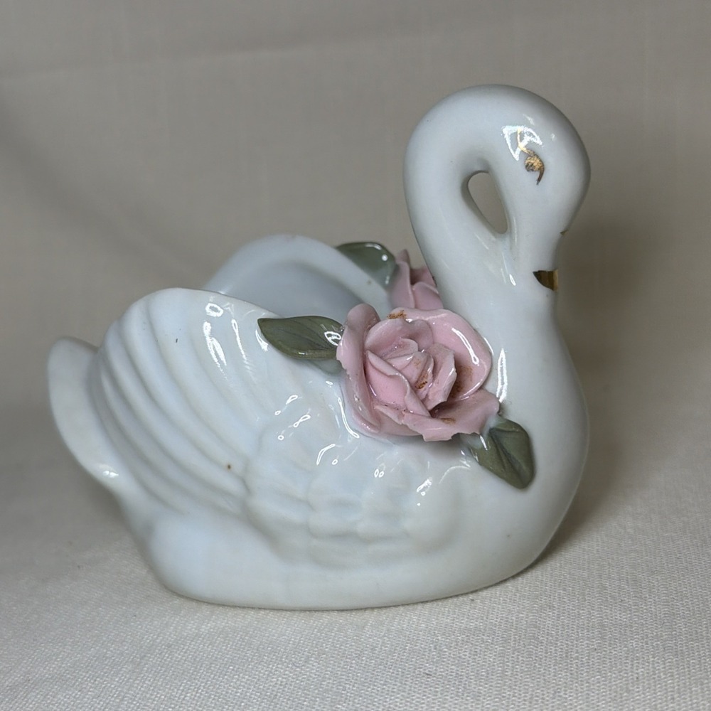 Vintage Swan‎ Mini Trinket Dish With Pink Roses And Gold Accents